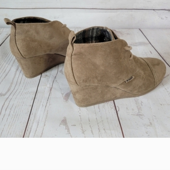 Bongo brand suede wedge boot Women's Size 6 M tan - Picture 7 of 10